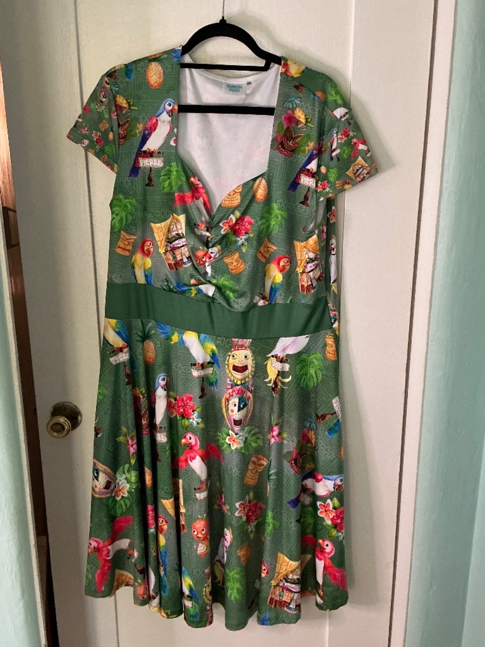 🌺 Tiki Room Dream Dress, Size 3XL – Tropical Vibes All Day!